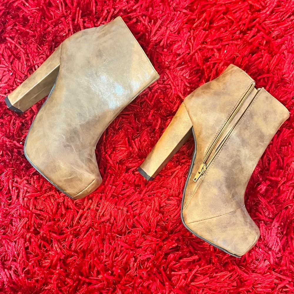Beautiful Cognac Colour High Heeled Boot.